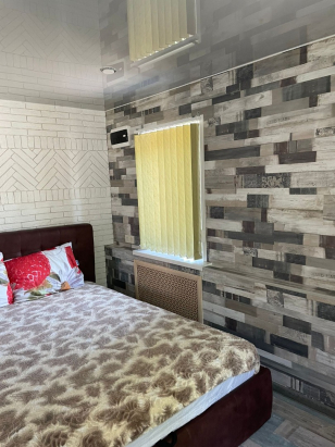 Продается часть дома в центре.