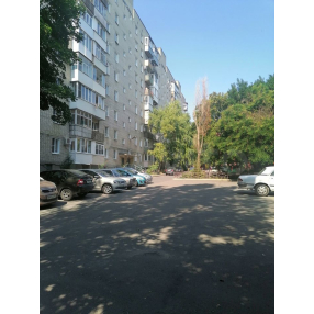 2-к. квартира, 47 м², 1/9 эт.