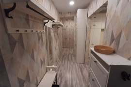 Продается: Двух ком.кв., в центре города - Октябрьская площадь.